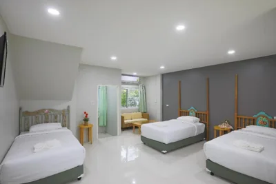 Camera Deluxe Tripla — Phuket Nonnita Boutique Resort & Organic Farm